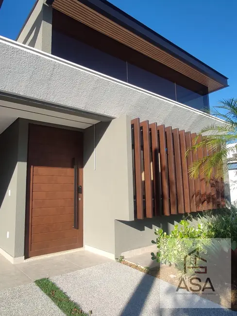 Casa de Condomínio com 3 quartos à venda, 360m2 em Jardim São Pedro, Mogi Das Cruzes - SP - imagem 4 Foto 4 de Casa de Condomínio com 3 quartos à venda, 360m2 em Jardim São Pedro, Mogi Das Cruzes - SP