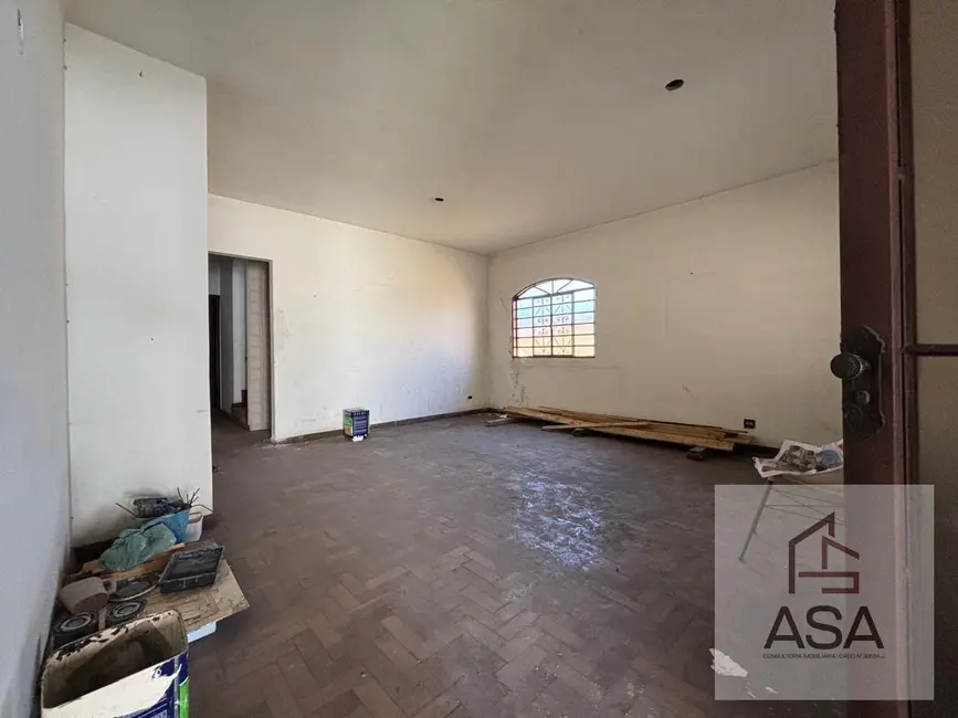 Casa Comercial com 3 quartos para alugar, 627m2 em Vila Oliveira, Mogi Das Cruzes - SP - imagem 6 Foto 6 de Casa Comercial com 3 quartos para alugar, 627m2 em Vila Oliveira, Mogi Das Cruzes - SP