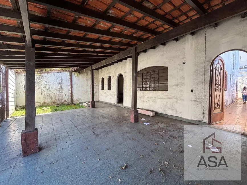 Casa Comercial com 3 quartos para alugar, 627m2 em Vila Oliveira, Mogi Das Cruzes - SP - imagem 4 Foto 4 de Casa Comercial com 3 quartos para alugar, 627m2 em Vila Oliveira, Mogi Das Cruzes - SP