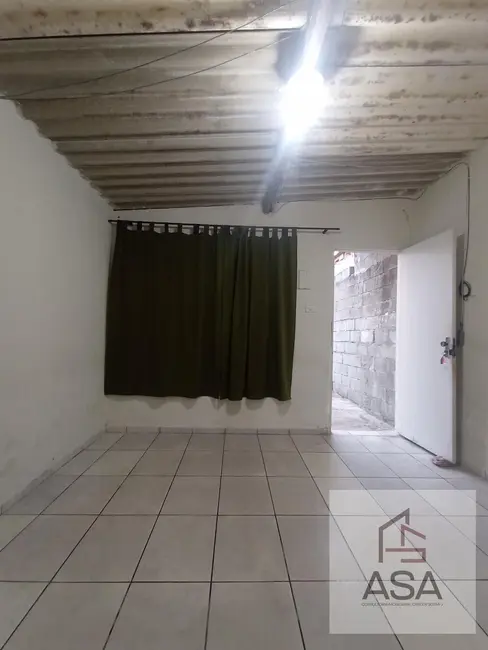 Foto 2 de Casa com 1 quarto para alugar, 150m2 em Jardim Planalto, Mogi Das Cruzes - SP