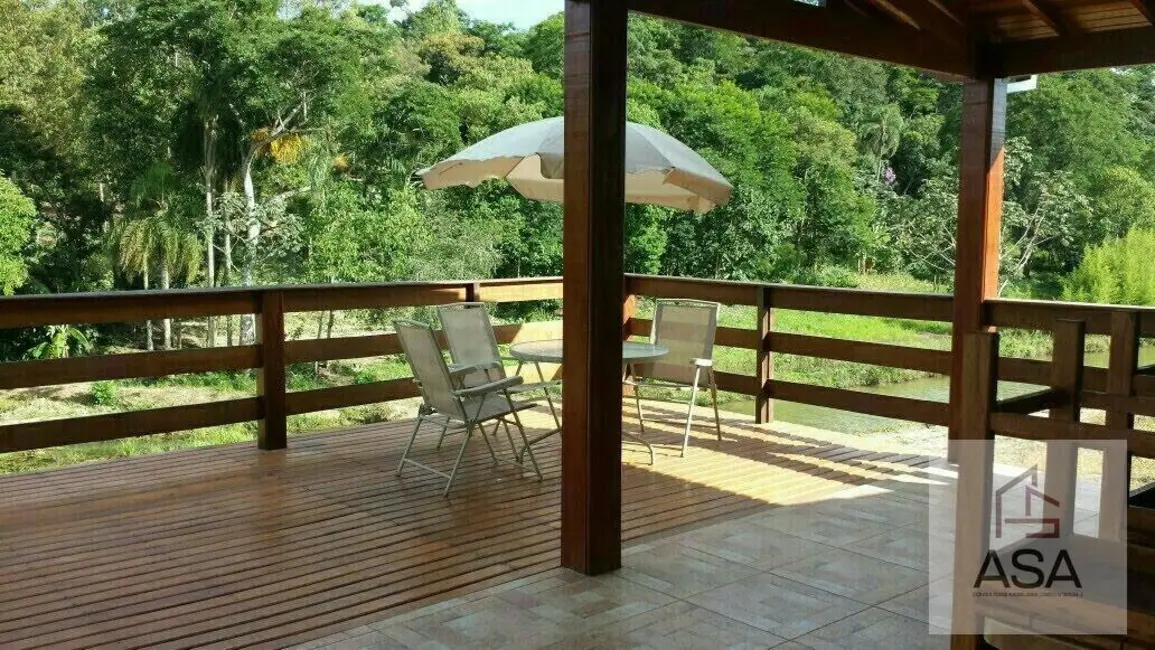 Chácara com 5 quartos à venda, 15000m2 em Guararema - SP - imagem 5 Foto 5 de Chácara com 5 quartos à venda, 15000m2 em Guararema - SP