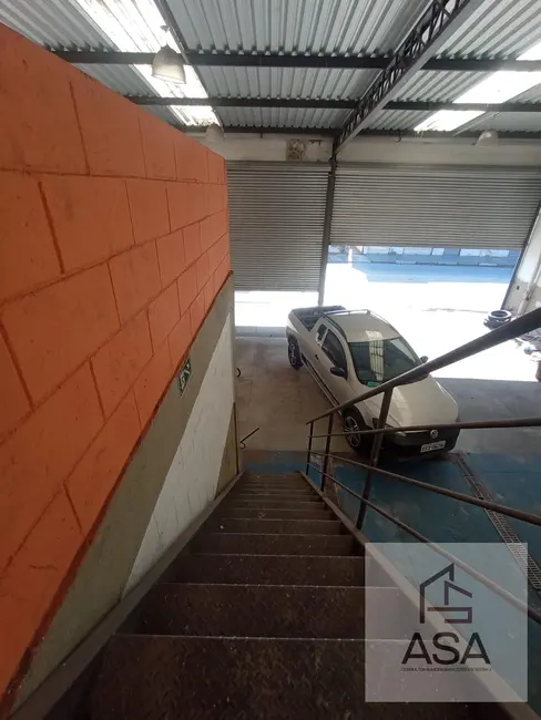 Foto 2 de Armazém / Galpão para alugar, 186m2 em Vila Mogilar, Mogi Das Cruzes - SP