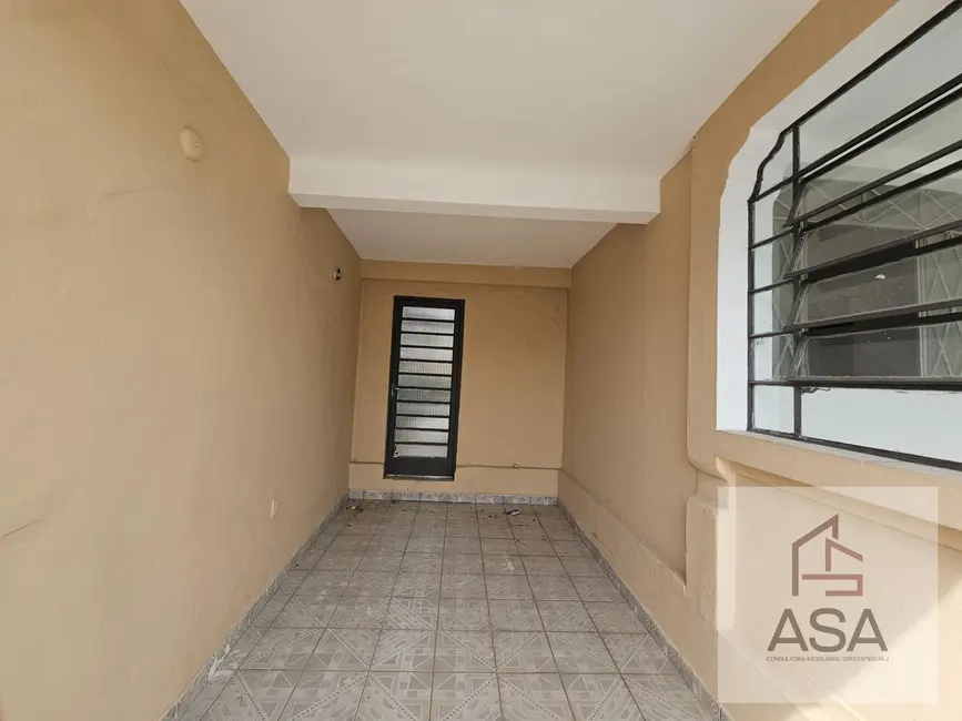 Casa com 2 quartos para alugar, 136m2 em Vila Lavínia, Mogi Das Cruzes - SP - imagem 4 Foto 4 de Casa com 2 quartos para alugar, 136m2 em Vila Lavínia, Mogi Das Cruzes - SP
