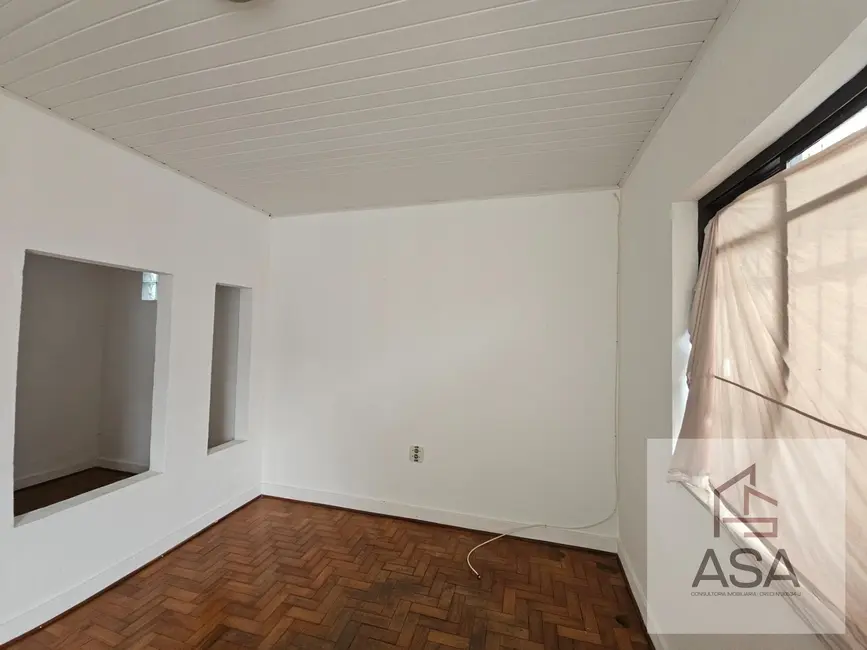 Casa com 2 quartos para alugar, 136m2 em Vila Lavínia, Mogi Das Cruzes - SP - imagem 7 Foto 7 de Casa com 2 quartos para alugar, 136m2 em Vila Lavínia, Mogi Das Cruzes - SP