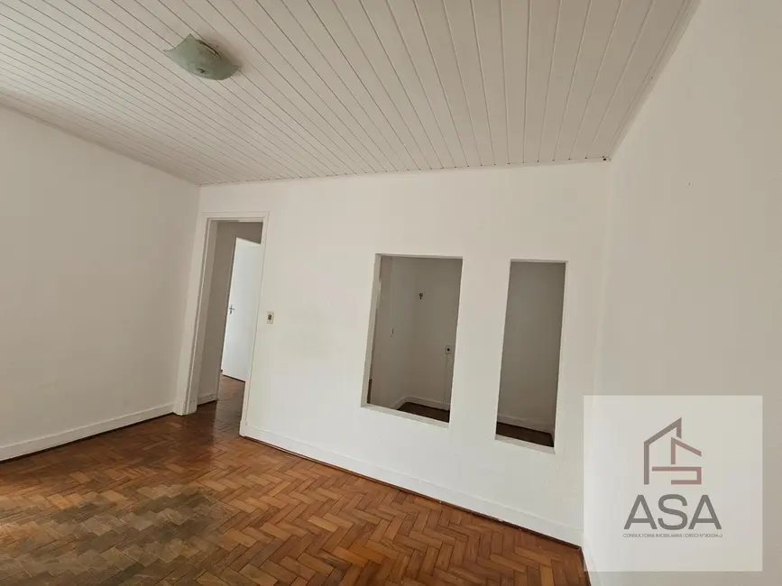 Casa com 2 quartos para alugar, 136m2 em Vila Lavínia, Mogi Das Cruzes - SP - imagem 5 Foto 5 de Casa com 2 quartos para alugar, 136m2 em Vila Lavínia, Mogi Das Cruzes - SP
