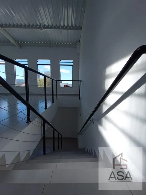 Loja para alugar, 195m2 em Socorro, Mogi Das Cruzes - SP - imagem 4 Foto 4 de Loja para alugar, 195m2 em Socorro, Mogi Das Cruzes - SP