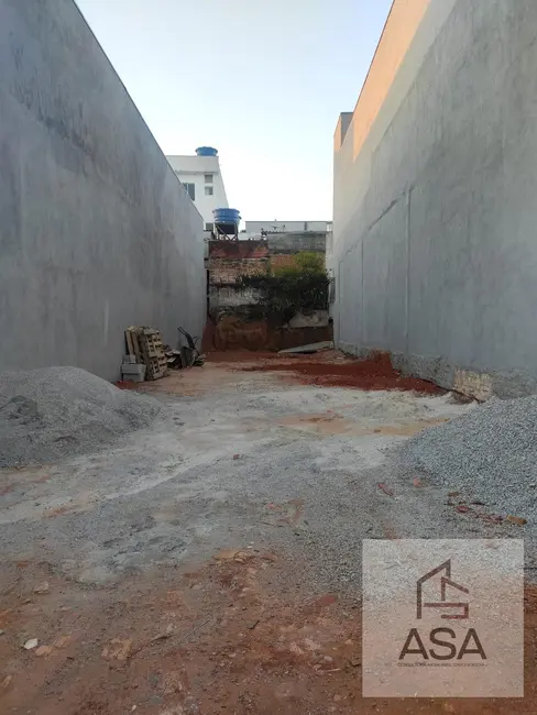 Sala Comercial para alugar, 183m2 em Centro, Mogi Das Cruzes - SP - imagem 4 Foto 4 de Sala Comercial para alugar, 183m2 em Centro, Mogi Das Cruzes - SP