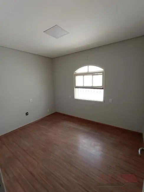 Casa Comercial para alugar, 177m2 em Centro, Mogi Das Cruzes - SP - imagem 5 Foto 5 de Casa Comercial para alugar, 177m2 em Centro, Mogi Das Cruzes - SP