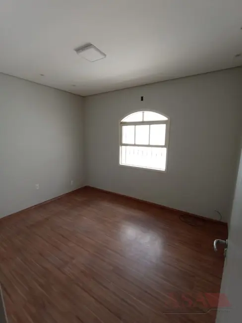 Casa Comercial para alugar, 177m2 em Centro, Mogi Das Cruzes - SP - imagem 3 Foto 3 de Casa Comercial para alugar, 177m2 em Centro, Mogi Das Cruzes - SP