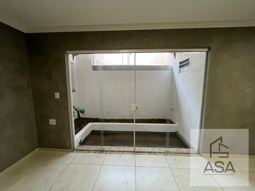 Foto 3 de Casa Comercial com 3 quartos para alugar, 155m2 em Centro, Mogi Das Cruzes - SP