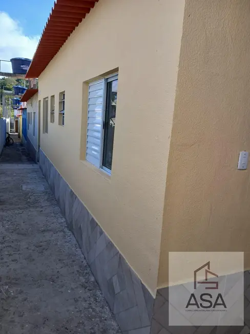 Foto 3 de Casa de Vila com 1 quarto para alugar, 30m2 em Vila São Paulo, Mogi Das Cruzes - SP