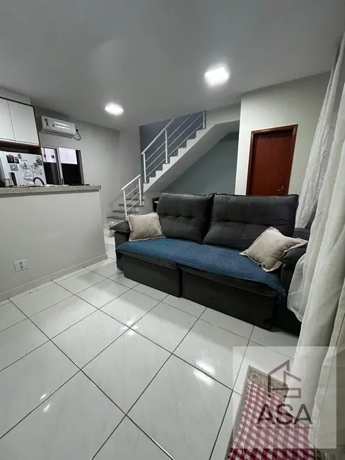Foto 4 de Casa de Condomínio com 2 quartos à venda e para alugar, 71m2 em Cézar de Souza, Mogi Das Cruzes - SP