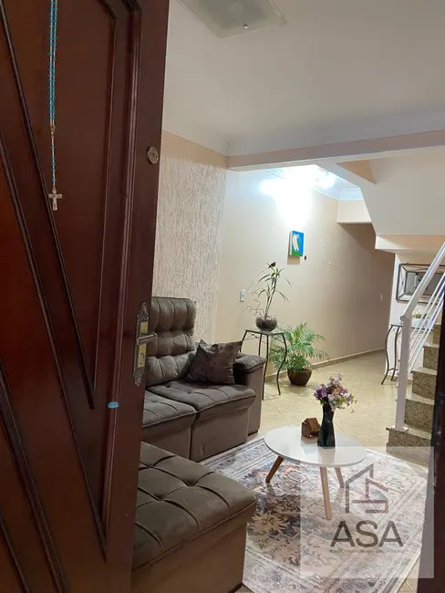 Foto 7 de Casa com 2 quartos à venda, 125m2 em Vila Suissa, Mogi Das Cruzes - SP