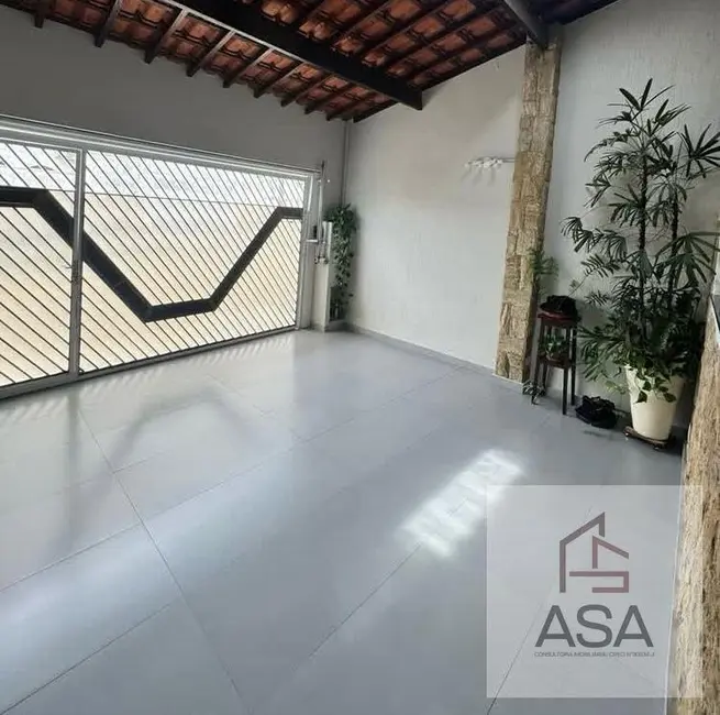 Foto 1 de Casa com 3 quartos à venda, 151m2 em Vila Lavínia, Mogi Das Cruzes - SP