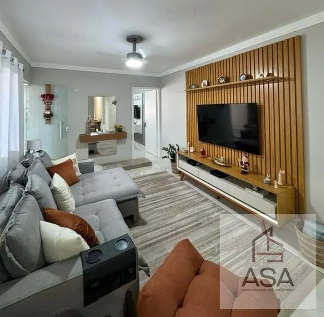 Foto 2 de Casa com 3 quartos à venda, 151m2 em Vila Lavínia, Mogi Das Cruzes - SP