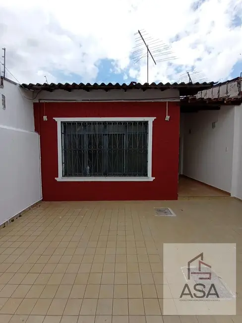Casa com 3 quartos para alugar, 180m2 em Vila Oliveira, Mogi Das Cruzes - SP - imagem 1 Foto 1 de Casa com 3 quartos para alugar, 180m2 em Vila Oliveira, Mogi Das Cruzes - SP