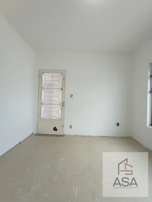 Casa com 3 quartos para alugar, 180m2 em Vila Oliveira, Mogi Das Cruzes - SP - imagem 4 Foto 4 de Casa com 3 quartos para alugar, 180m2 em Vila Oliveira, Mogi Das Cruzes - SP