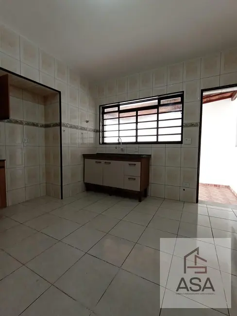 Foto 7 de Casa com 2 quartos para alugar, 200m2 em Vila Oliveira, Mogi Das Cruzes - SP