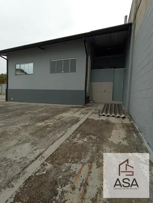 Foto 2 de Casa com 2 quartos para alugar, 120m2 em Jardim Santa Teresa, Mogi Das Cruzes - SP