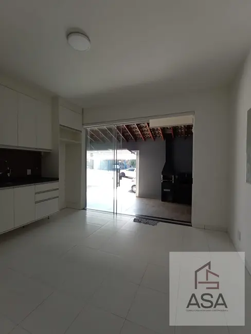 Casa com 3 quartos para alugar, 210m2 em Vila Oliveira, Mogi Das Cruzes - SP - imagem 9 Foto 9 de Casa com 3 quartos para alugar, 210m2 em Vila Oliveira, Mogi Das Cruzes - SP