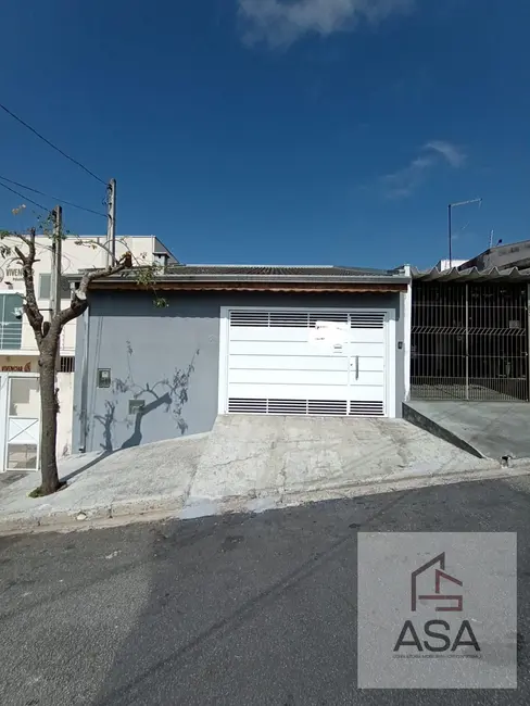 Casa com 3 quartos para alugar, 210m2 em Vila Oliveira, Mogi Das Cruzes - SP - imagem 1 Foto 1 de Casa com 3 quartos para alugar, 210m2 em Vila Oliveira, Mogi Das Cruzes - SP