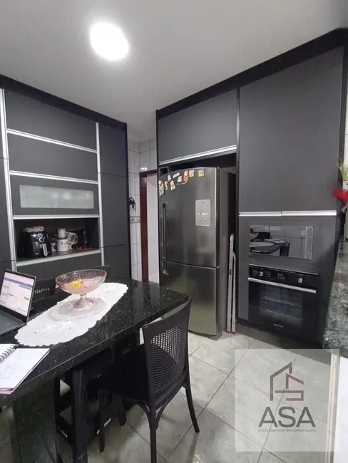 Foto 3 de Casa com 3 quartos à venda, 125m2 em Cidade Jardim, Mogi Das Cruzes - SP