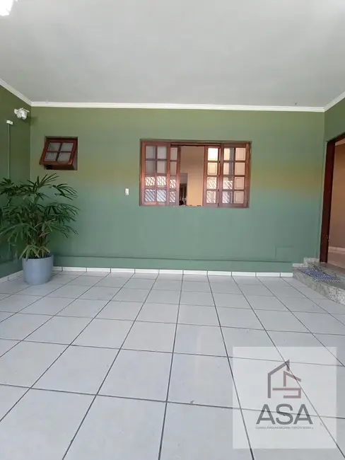 Casa com 3 quartos para alugar, 95m2 em Centro, Mogi Das Cruzes - SP - imagem 4 Foto 4 de Casa com 3 quartos para alugar, 95m2 em Centro, Mogi Das Cruzes - SP
