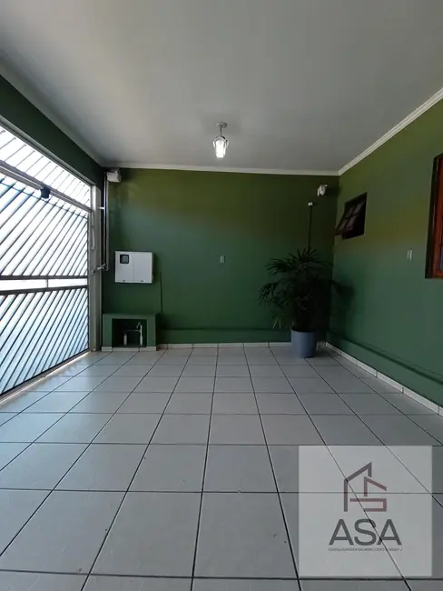 Casa com 3 quartos para alugar, 95m2 em Centro, Mogi Das Cruzes - SP - imagem 6 Foto 6 de Casa com 3 quartos para alugar, 95m2 em Centro, Mogi Das Cruzes - SP
