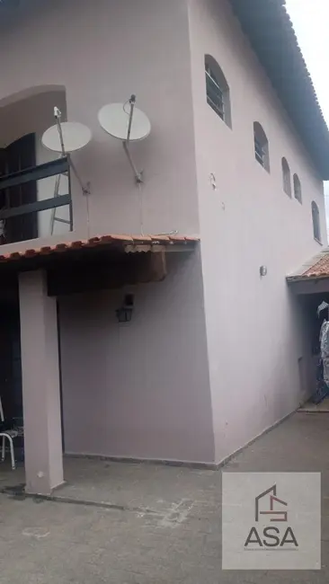 Casa com 3 quartos à venda, 322m2 em Jardim Camila, Mogi Das Cruzes - SP - imagem 6 Foto 6 de Casa com 3 quartos à venda, 322m2 em Jardim Camila, Mogi Das Cruzes - SP