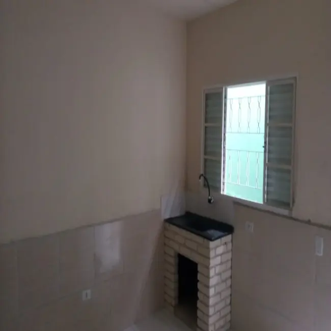 Foto 1 de Casa com 1 quarto para alugar, 20m2 em Parque Santana, Mogi Das Cruzes - SP