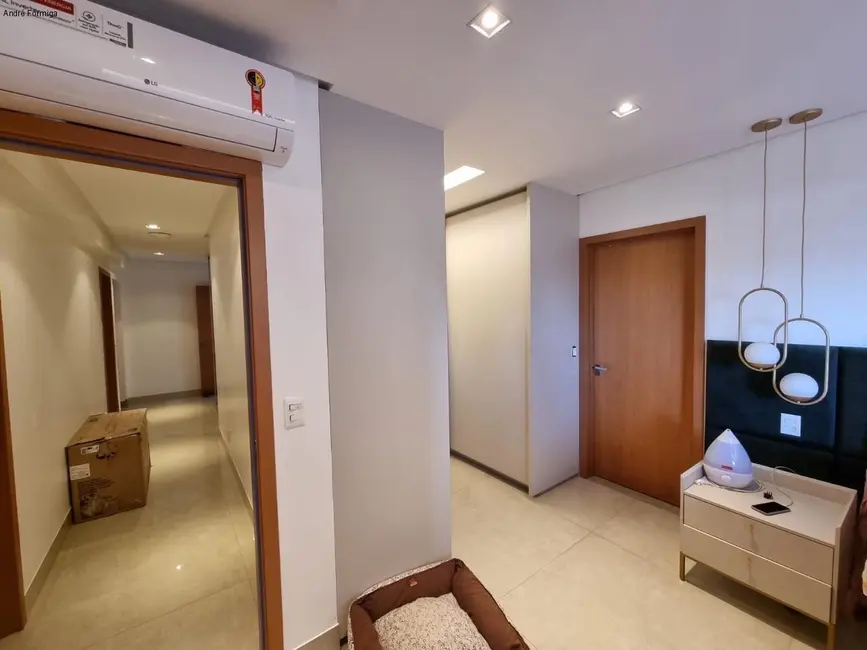 Apartamento com 5 quartos para alugar, 226m2 em Setor Bueno, Goiania - GO - imagem 9 Foto 9 de Apartamento com 5 quartos para alugar, 226m2 em Setor Bueno, Goiania - GO