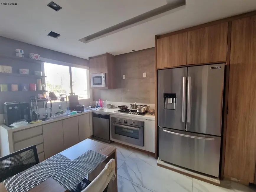 Apartamento com 5 quartos para alugar, 226m2 em Setor Bueno, Goiania - GO - imagem 3 Foto 3 de Apartamento com 5 quartos para alugar, 226m2 em Setor Bueno, Goiania - GO