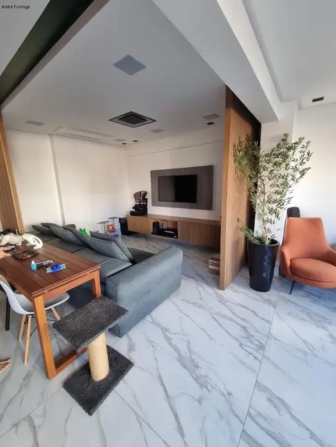 Apartamento com 5 quartos para alugar, 226m2 em Setor Bueno, Goiania - GO - imagem 8 Foto 8 de Apartamento com 5 quartos para alugar, 226m2 em Setor Bueno, Goiania - GO