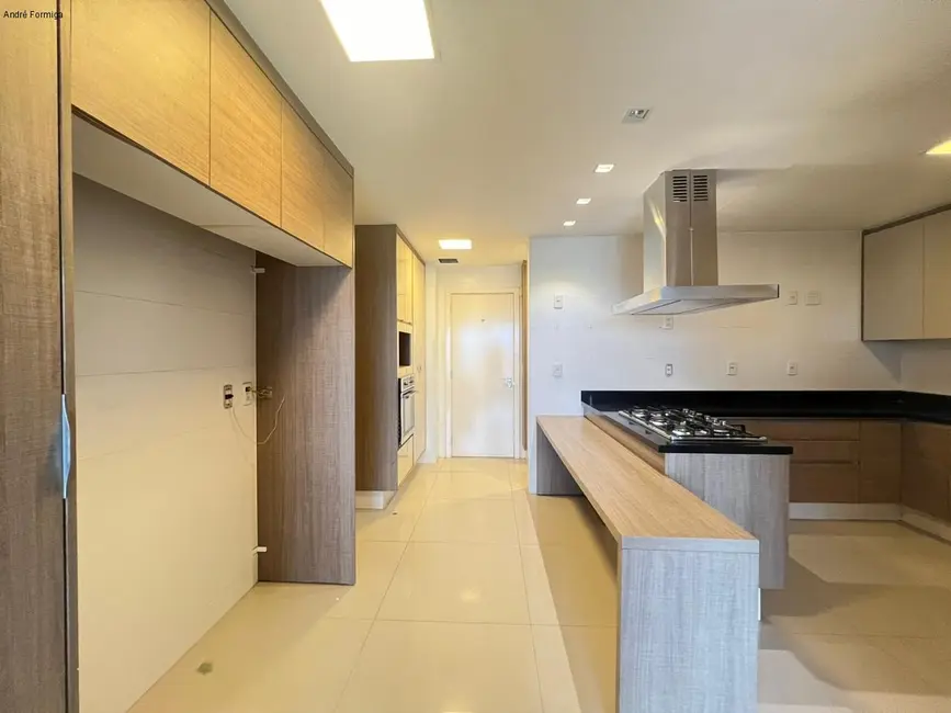 Apartamento com 4 quartos à venda, 242m2 em Setor Marista, Goiania - GO - imagem 9 Foto 9 de Apartamento com 4 quartos à venda, 242m2 em Setor Marista, Goiania - GO