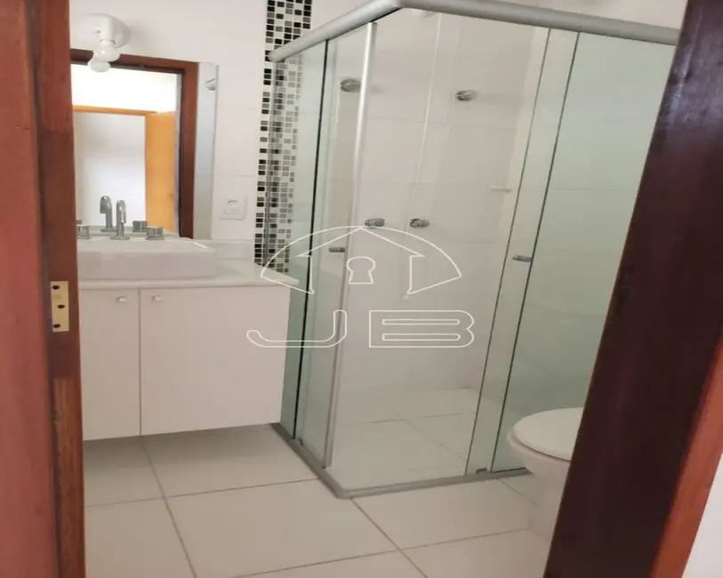 Casa com 3 quartos à venda, 172m2 em Chácaras Alpina, Valinhos - SP - imagem 5 Foto 5 de Casa com 3 quartos à venda, 172m2 em Chácaras Alpina, Valinhos - SP