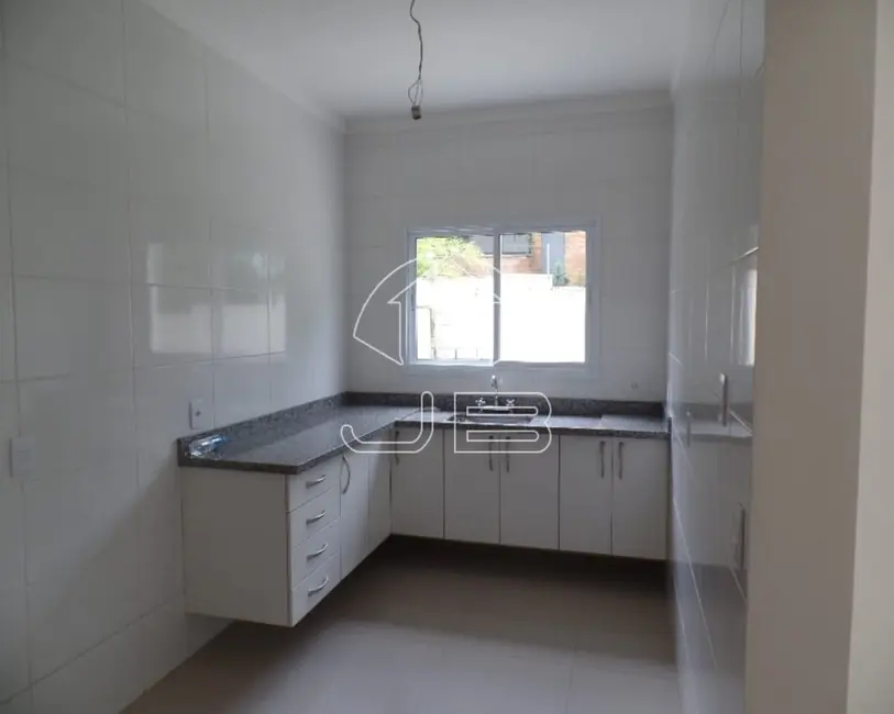 Casa com 3 quartos à venda, 172m2 em Chácaras Alpina, Valinhos - SP - imagem 6 Foto 6 de Casa com 3 quartos à venda, 172m2 em Chácaras Alpina, Valinhos - SP