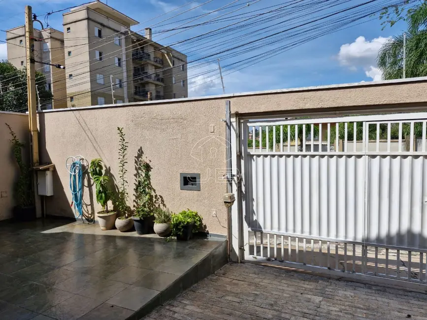 Casa com 3 quartos à venda, 172m2 em Parque Fazendinha, Campinas - SP - imagem 3 Foto 3 de Casa com 3 quartos à venda, 172m2 em Parque Fazendinha, Campinas - SP