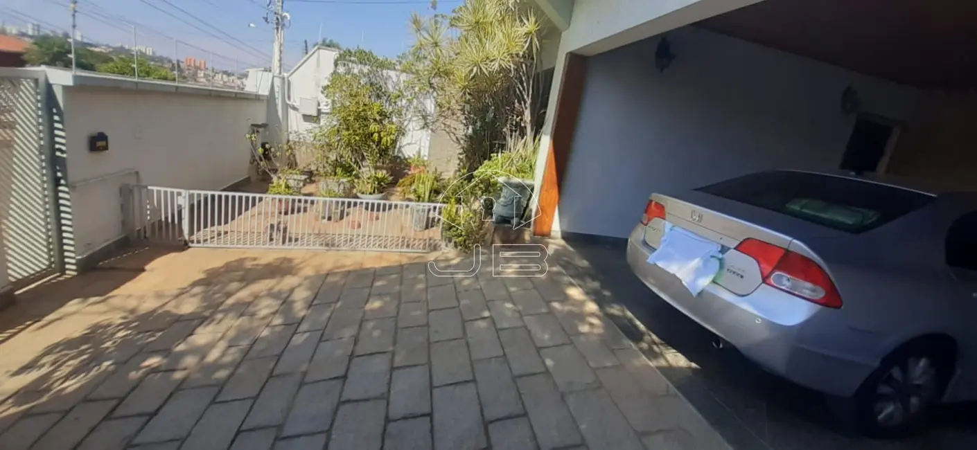 Casa com 3 quartos à venda, 235m2 em Vila Nogueira, Campinas - SP - imagem 3 Foto 3 de Casa com 3 quartos à venda, 235m2 em Vila Nogueira, Campinas - SP