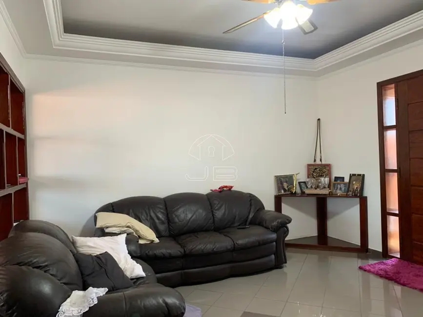 Casa com 3 quartos para alugar, 180m2 em Jardim Nova Terra (Nova Veneza), Sumare - SP - imagem 6 Foto 6 de Casa com 3 quartos para alugar, 180m2 em Jardim Nova Terra (Nova Veneza), Sumare - SP