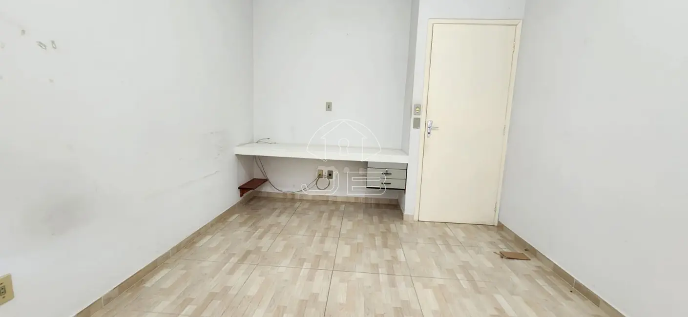 Casa com 4 quartos à venda, 180m2 em Jardim Santa Lúcia, Campinas - SP - imagem 6 Foto 6 de Casa com 4 quartos à venda, 180m2 em Jardim Santa Lúcia, Campinas - SP