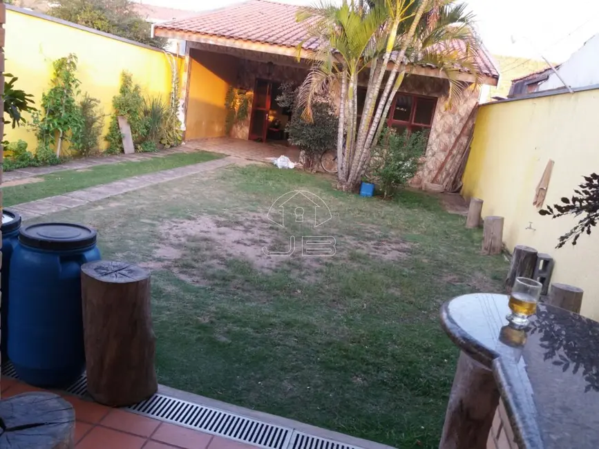 Casa com 3 quartos à venda, 178m2 em Jardim Santo Antonio, Campinas - SP - imagem 3 Foto 3 de Casa com 3 quartos à venda, 178m2 em Jardim Santo Antonio, Campinas - SP