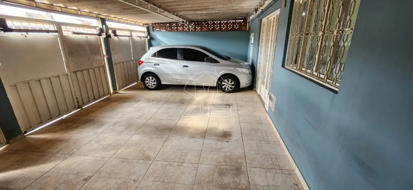 Casa com 3 quartos à venda, 166m2 em Conjunto Habitacional Vila Réggio, Campinas - SP - imagem 3 Foto 3 de Casa com 3 quartos à venda, 166m2 em Conjunto Habitacional Vila Réggio, Campinas - SP