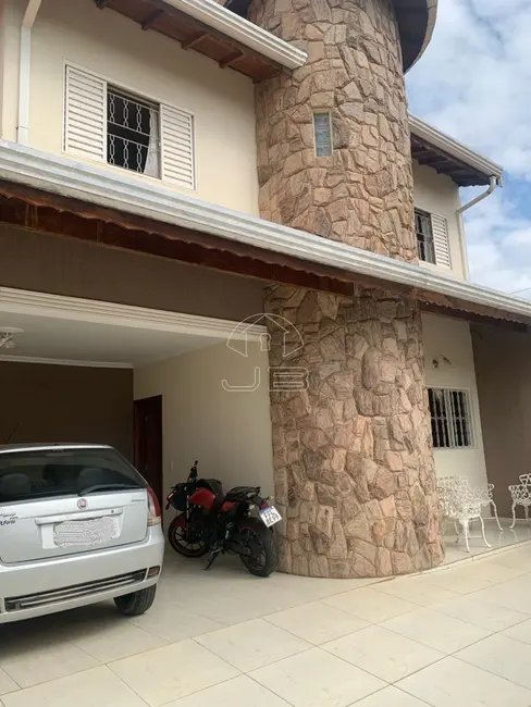 Casa com 4 quartos à venda, 250m2 em Parque Fazendinha, Campinas - SP - imagem 3 Foto 3 de Casa com 4 quartos à venda, 250m2 em Parque Fazendinha, Campinas - SP