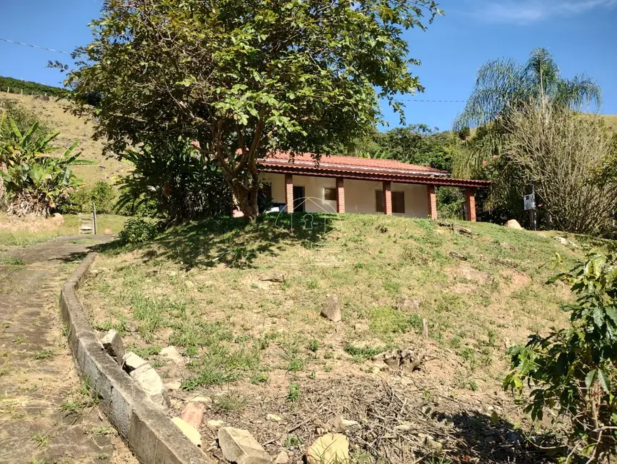 Chácara com 3 quartos à venda, 100m2 em Bueno Brandao - MG - imagem 5 Foto 5 de Chácara com 3 quartos à venda, 100m2 em Bueno Brandao - MG