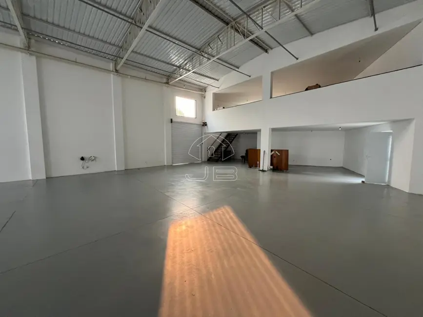 Armazém / Galpão para alugar, 317m2 em Vila San Martin, Campinas - SP - imagem 7 Foto 7 de Armazém / Galpão para alugar, 317m2 em Vila San Martin, Campinas - SP
