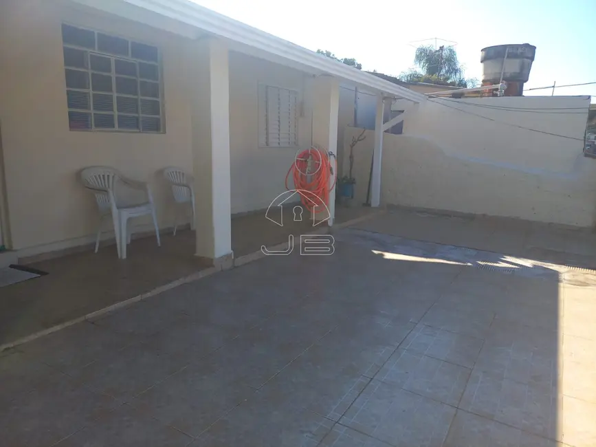Casa com 2 quartos à venda, 82m2 em Jardim Jurema, Valinhos - SP - imagem 4 Foto 4 de Casa com 2 quartos à venda, 82m2 em Jardim Jurema, Valinhos - SP