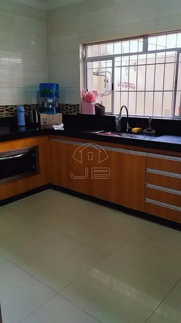 Casa com 4 quartos à venda, 250m2 em Jardim Nova Europa, Hortolandia - SP - imagem 8 Foto 8 de Casa com 4 quartos à venda, 250m2 em Jardim Nova Europa, Hortolandia - SP