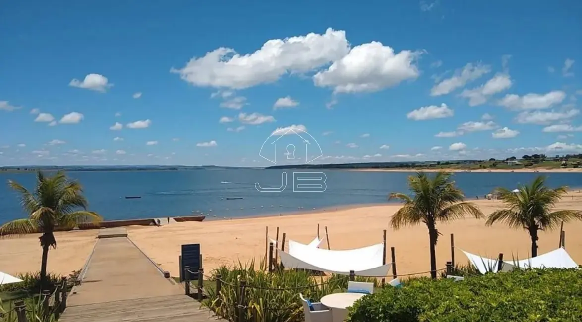 Foto 5 de Terreno / Lote à venda, 453m2 em Paranapanema - SP