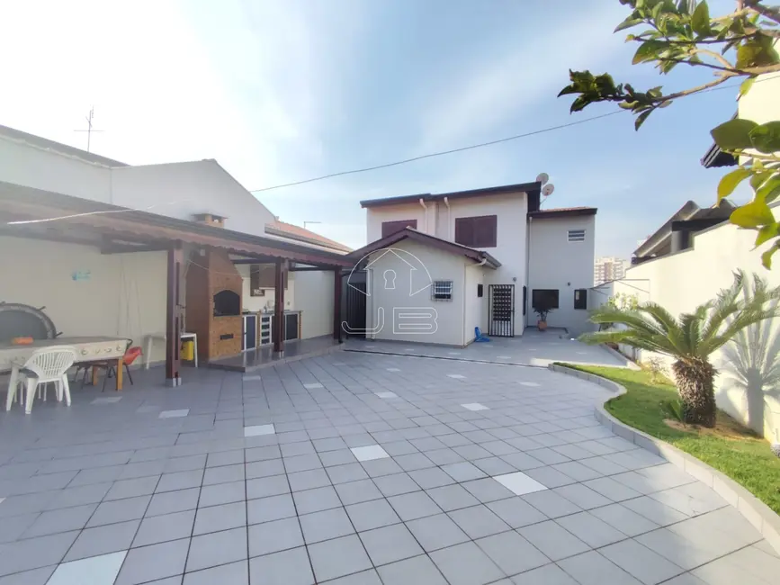 Casa com 3 quartos à venda, 266m2 em Jardim Nova Europa, Campinas - SP - imagem 7 Foto 7 de Casa com 3 quartos à venda, 266m2 em Jardim Nova Europa, Campinas - SP