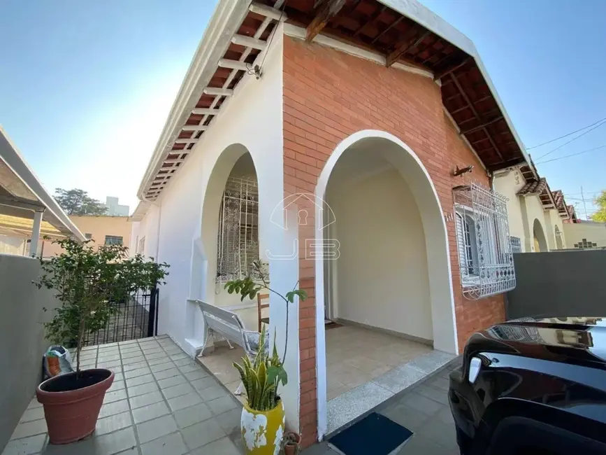 Casa com 3 quartos à venda, 151m2 em Botafogo, Campinas - SP - imagem 3 Foto 3 de Casa com 3 quartos à venda, 151m2 em Botafogo, Campinas - SP